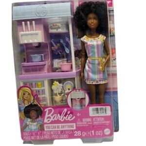 Barbie Ice Cream Shop Playset Brunette Doll Ice Cream Machine Molds NWT